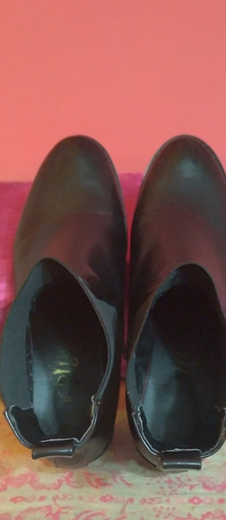 (Vegan) Etienne Black Chelsea 'Jensen' boot - size 9 (non-leather) - Picture 7 of 12